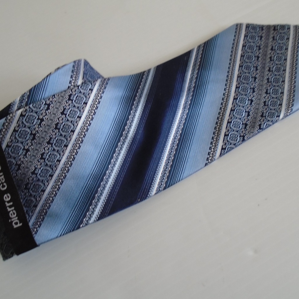 Pierre Cardin men's tie - Picture 2 of 3
